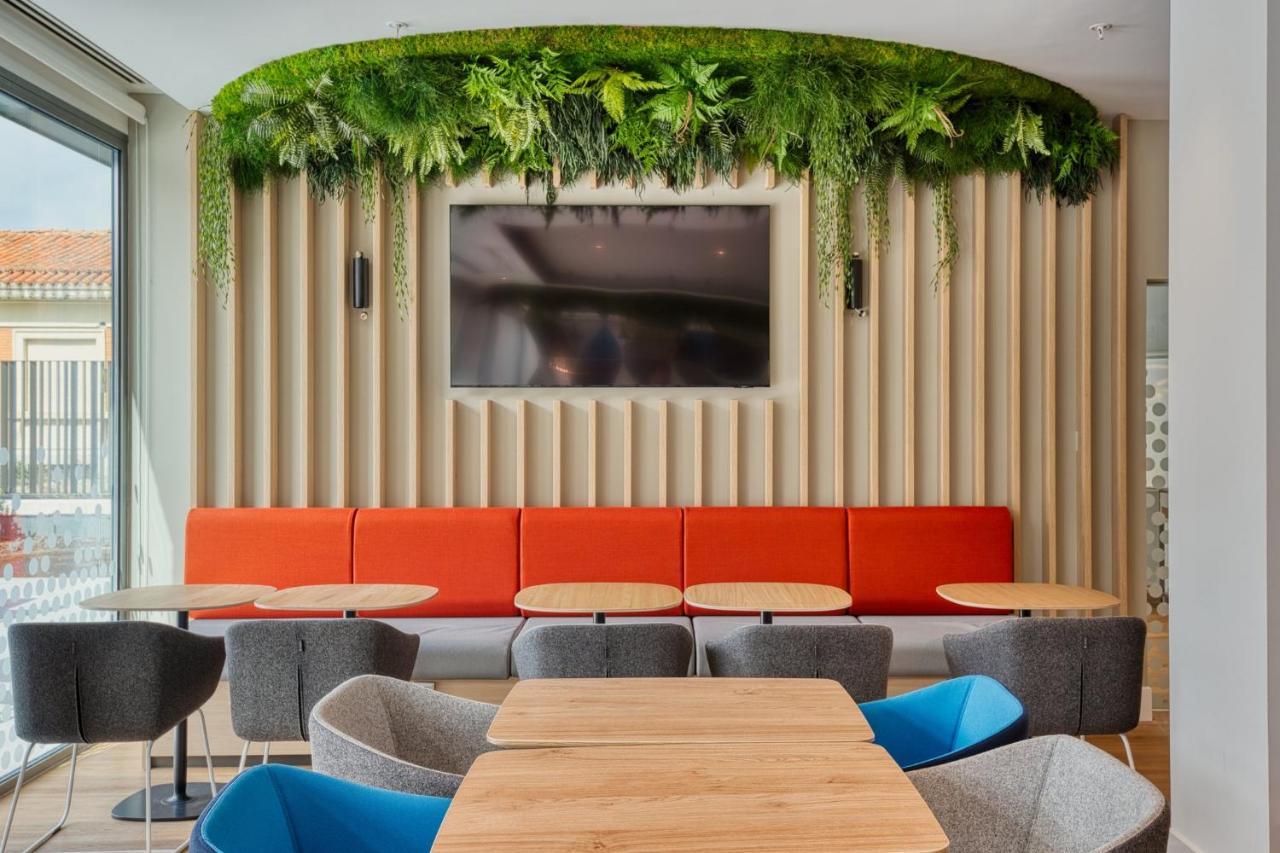 Holiday Inn Express - Madrid - Airport By Ihg Exterior photo